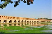 伊斯法罕三十三孔桥